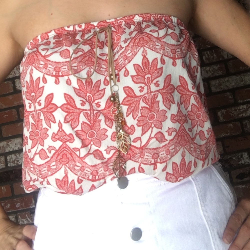 Strapless Damask-like Print Shirt